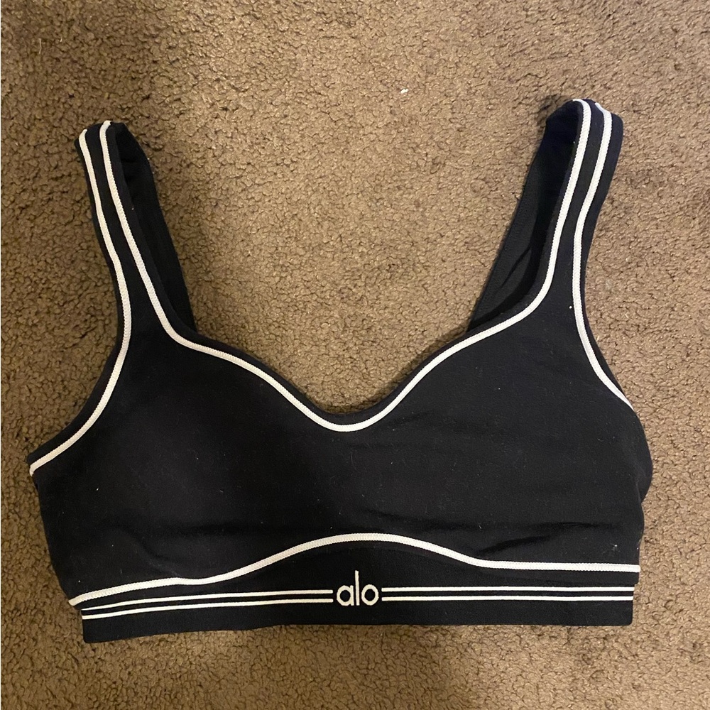 ALO Yoga Women's Black Sports Bra